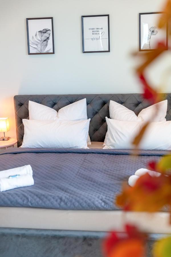 Cabana - Theview - Terrasse - Waterfront - Kostenloser Parkplatz - Wifi Oldenburg Ngoại thất bức ảnh