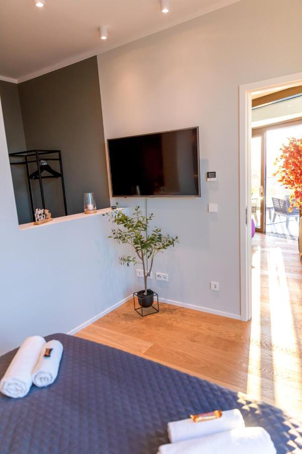 Cabana - Theview - Terrasse - Waterfront - Kostenloser Parkplatz - Wifi Oldenburg Ngoại thất bức ảnh